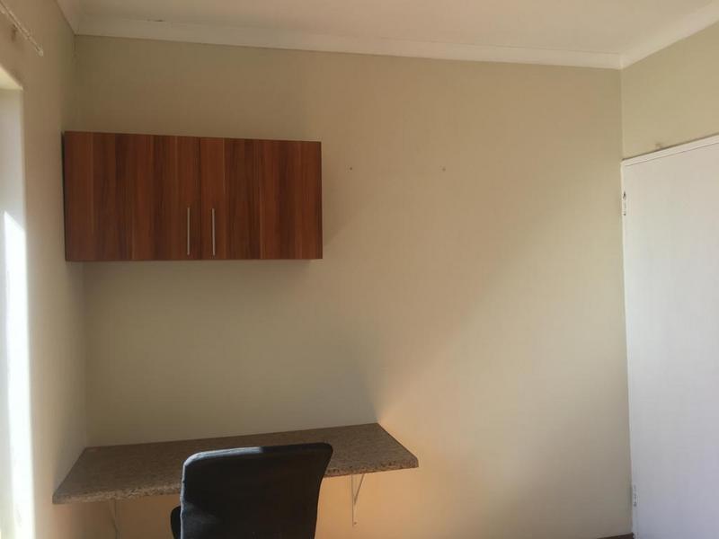 2 Bedroom Property for Sale in Langenhovenpark Free State